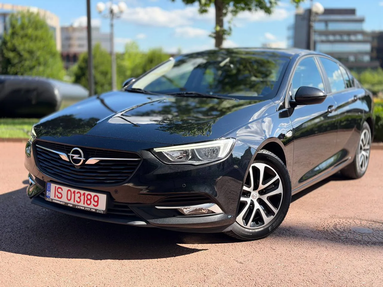 Opel Insignia 1.6 Diesel 2018 disponibilă în Iași
