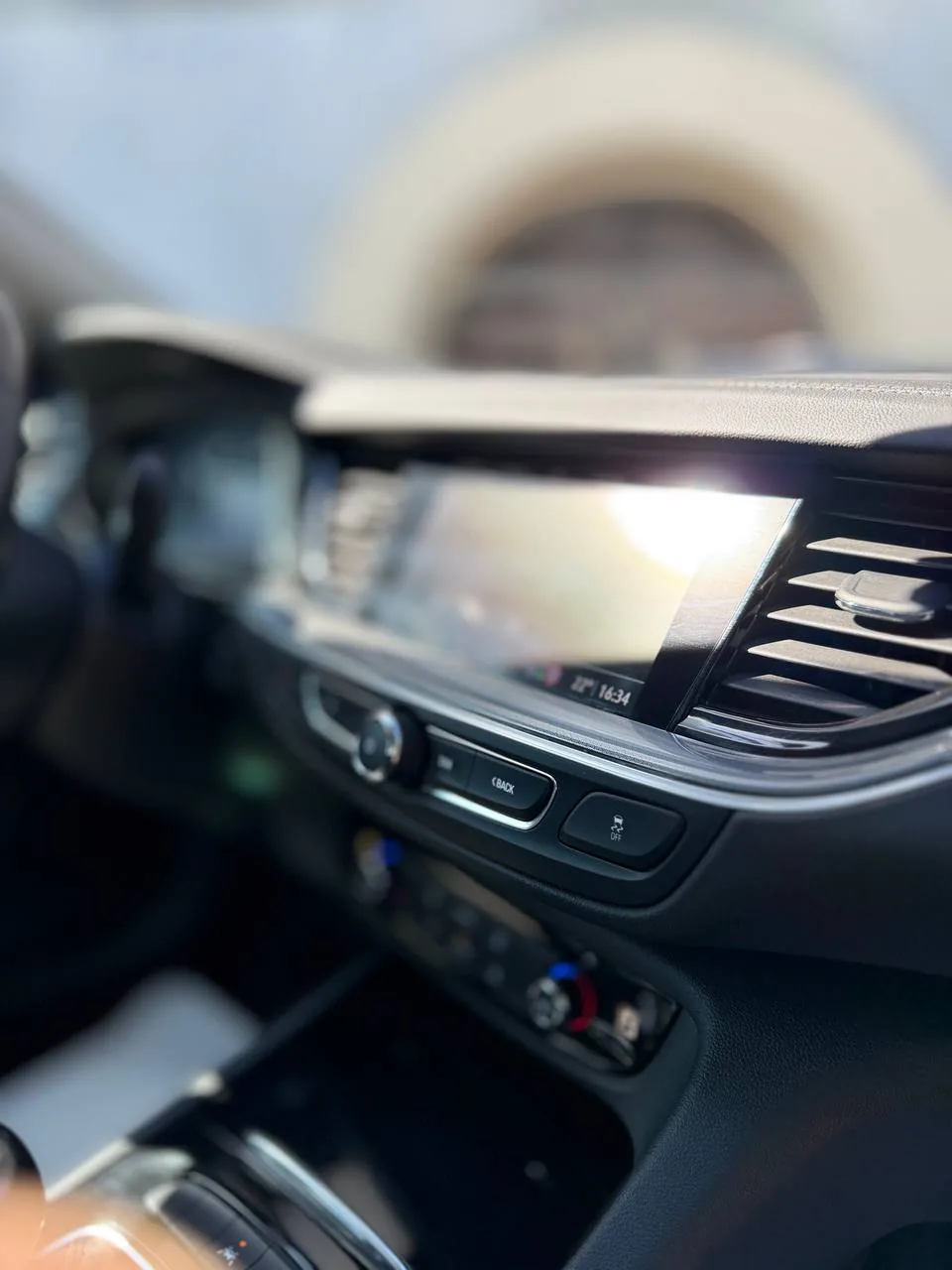 Opel Insignia 1.6 Diesel 2018 foto 12