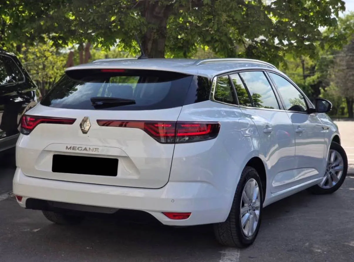 Renault Megane 4 Facelift 2022 foto 4